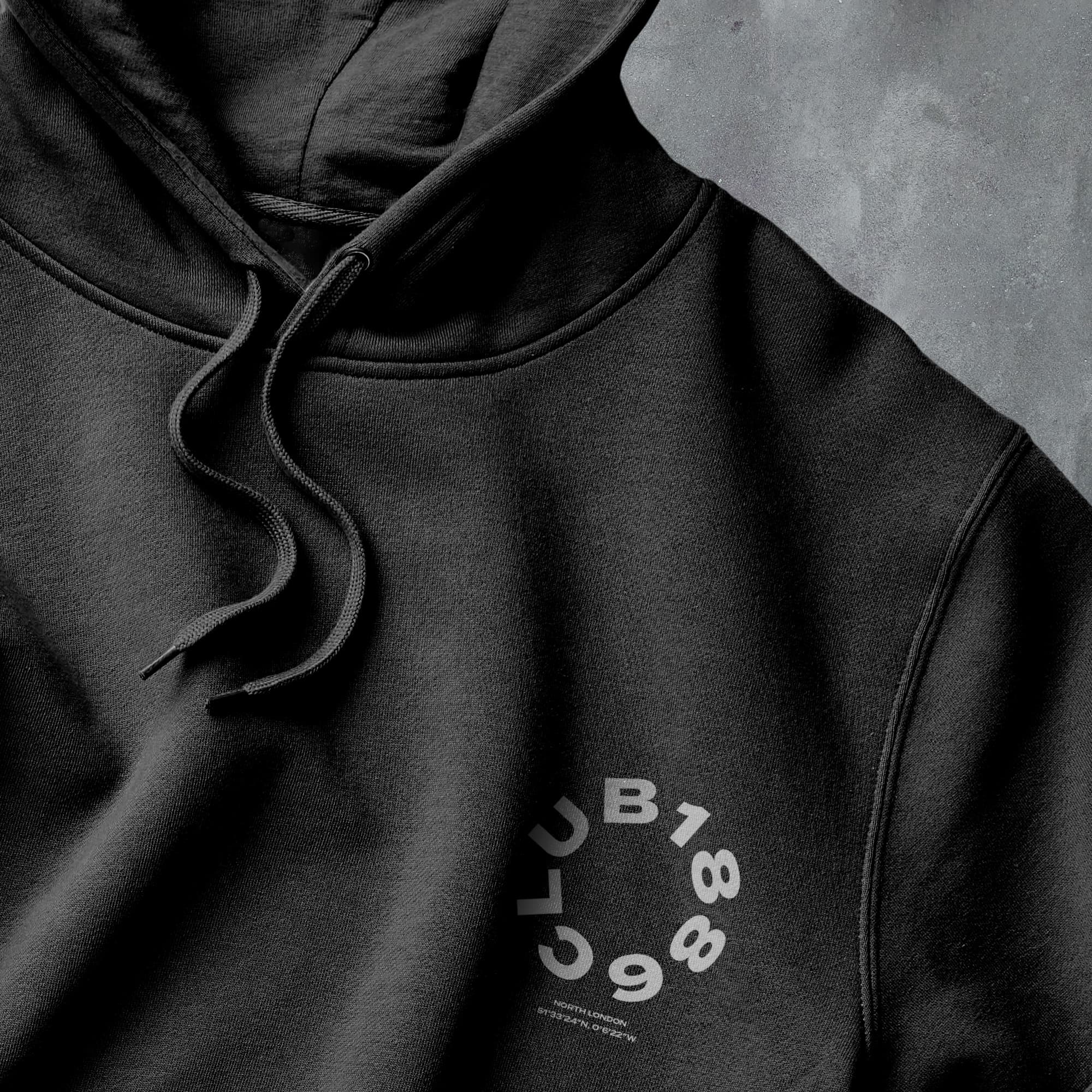 Arsenal 'Club' Football Hoodie (Circle)